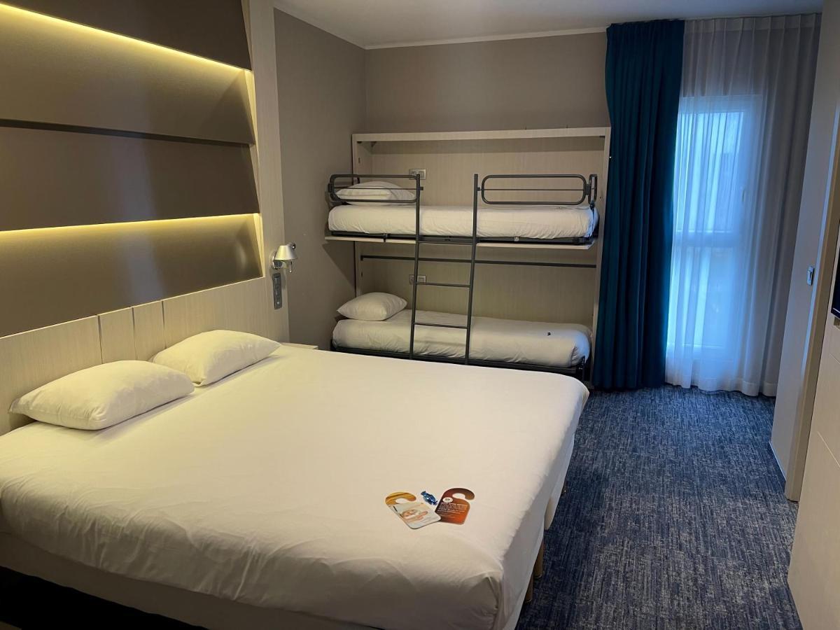 Hotel Ibis Styles Nivelles Exterior foto