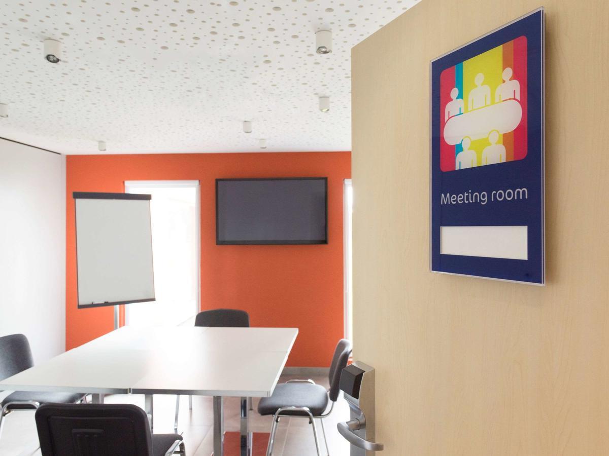 Hotel Ibis Styles Nivelles Exterior foto